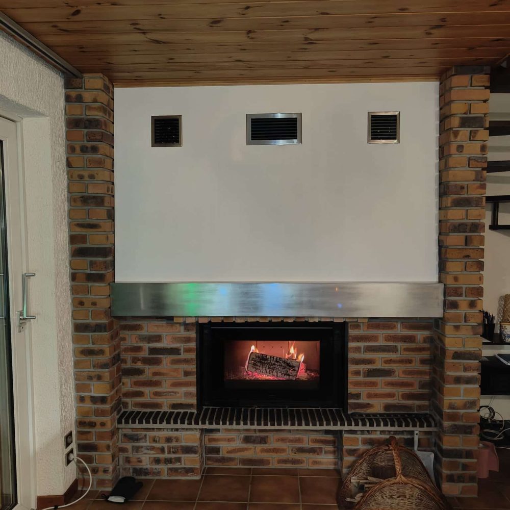 Cheminée à bois équipée d’un nouvel insert pour améliorer le rendement et la sécurité