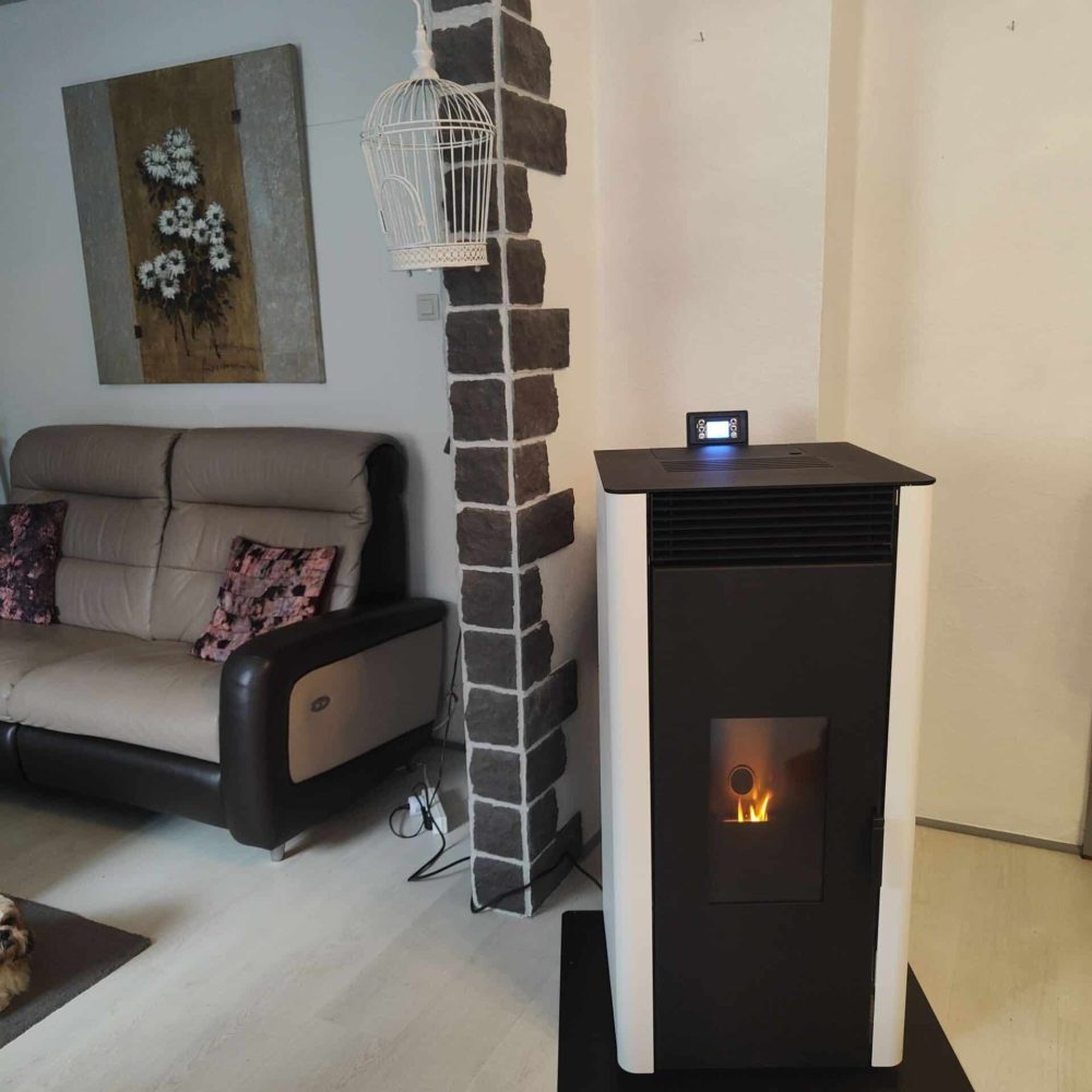 Pose d’un poêle à granulés pour un système de chauffage moderne et autonome